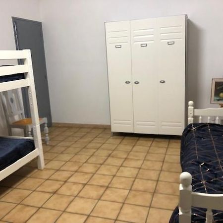 Hoche Appartement Coursan Buitenkant foto