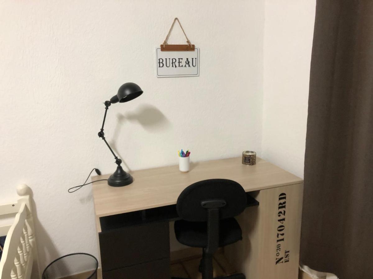Hoche Appartement Coursan Buitenkant foto